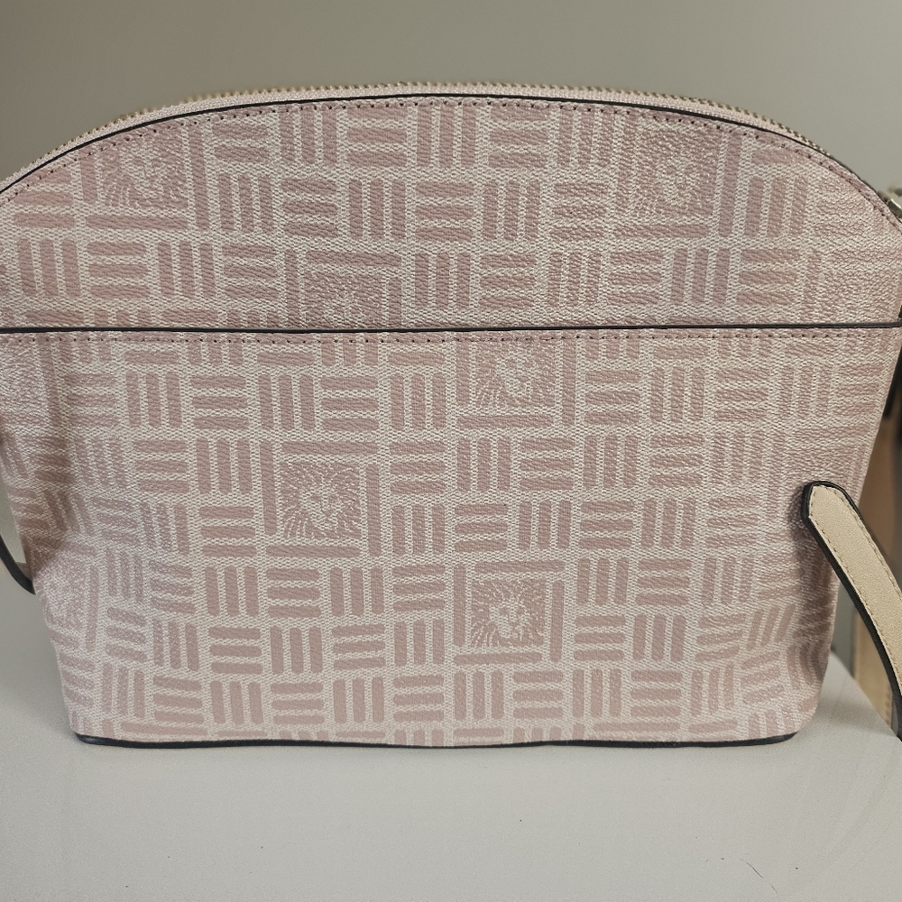 ANNE KLEIN.                               Elegant Pink Crossbody Bag - Picture 3 of 8